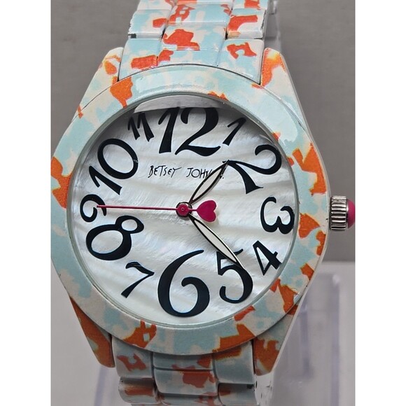 Betsey Johnson  White Blue Orange Camo Heart Quartz Watch New Battery Spring
